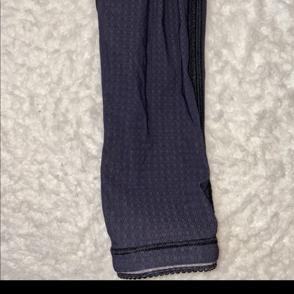 ❌SOLD❌Lululemon deep breath tight 28” - Picture 4 of 7
